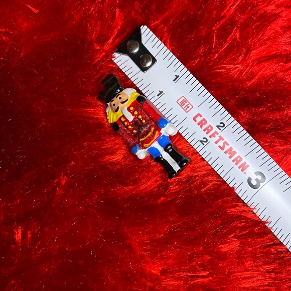 Christmas nutcracker pin - Picture 4 of 5